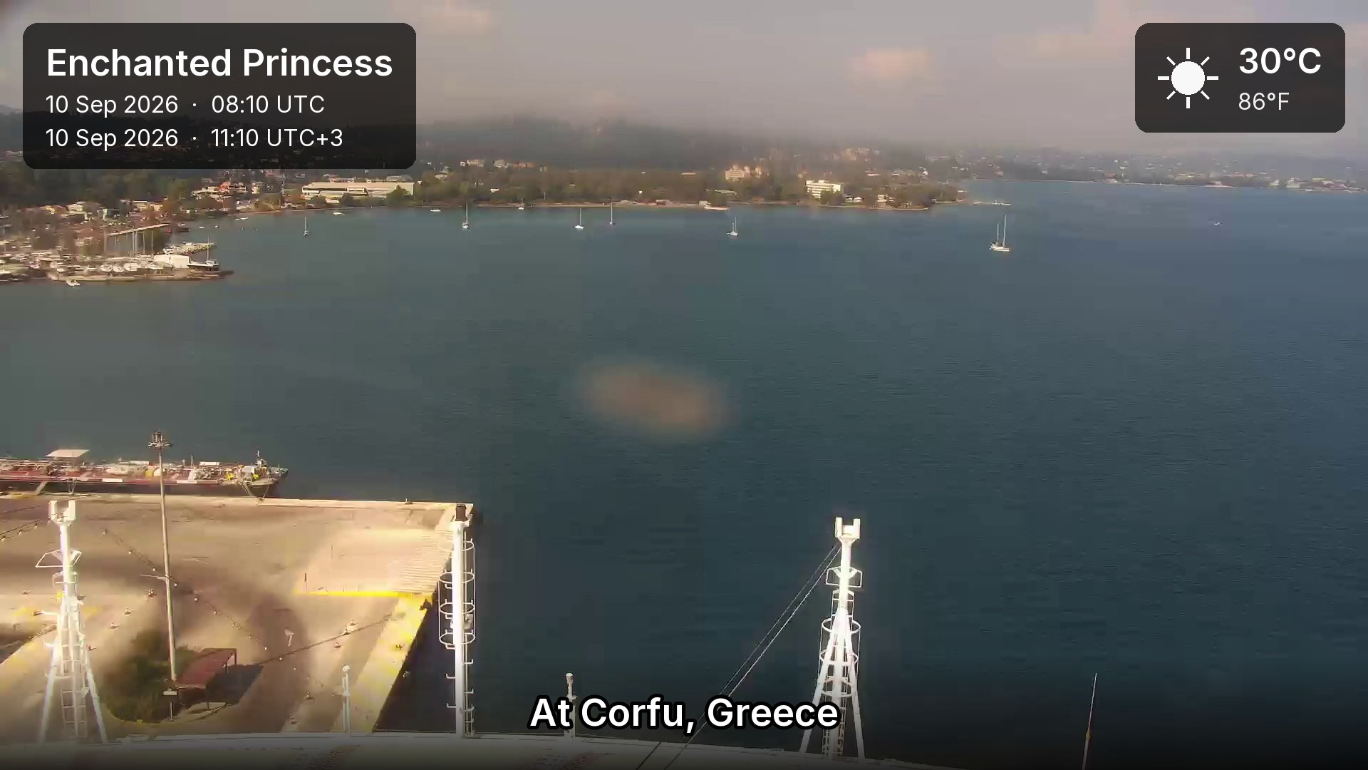 A live picture from the bridge of the Enchanted Princess